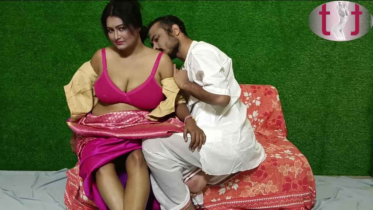 Sucharita In Saree Topless Topper Hindi XXX Video Indian Porn Videos