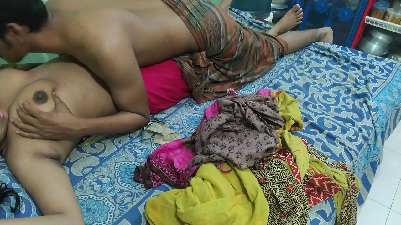 Young Devar Banging her Sexy Bhabhi