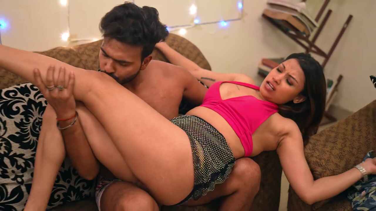 Couple Party Bigshots Hindi Sex Web Series Episode 2
