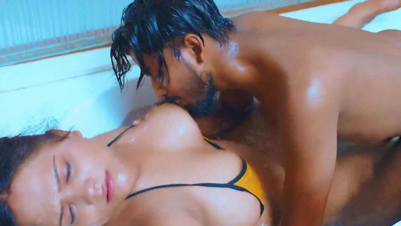 Bathtub Romance Hindi Uncut Desi XXX Video