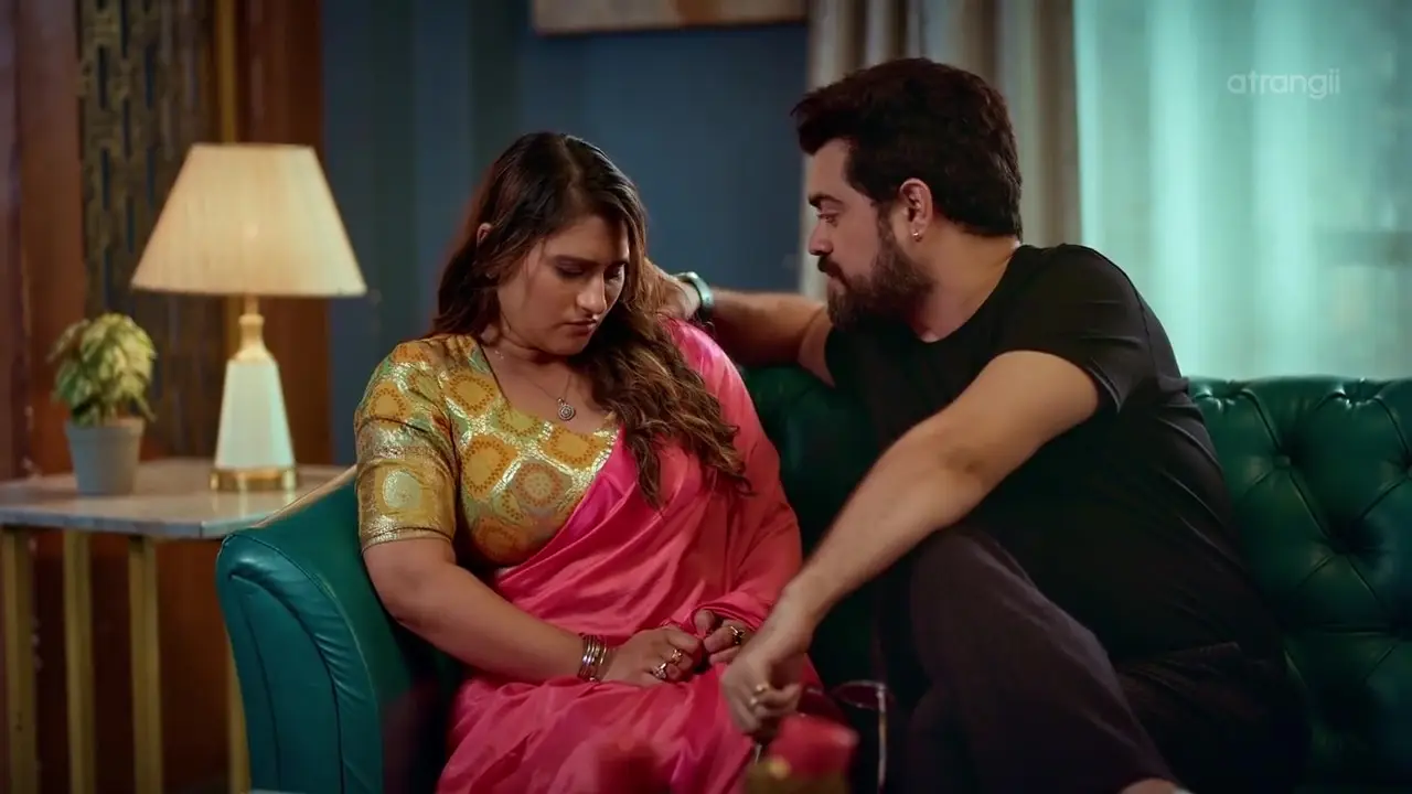 Your Girlfriend Atrangii Hindi Sex Web Series Episode 3