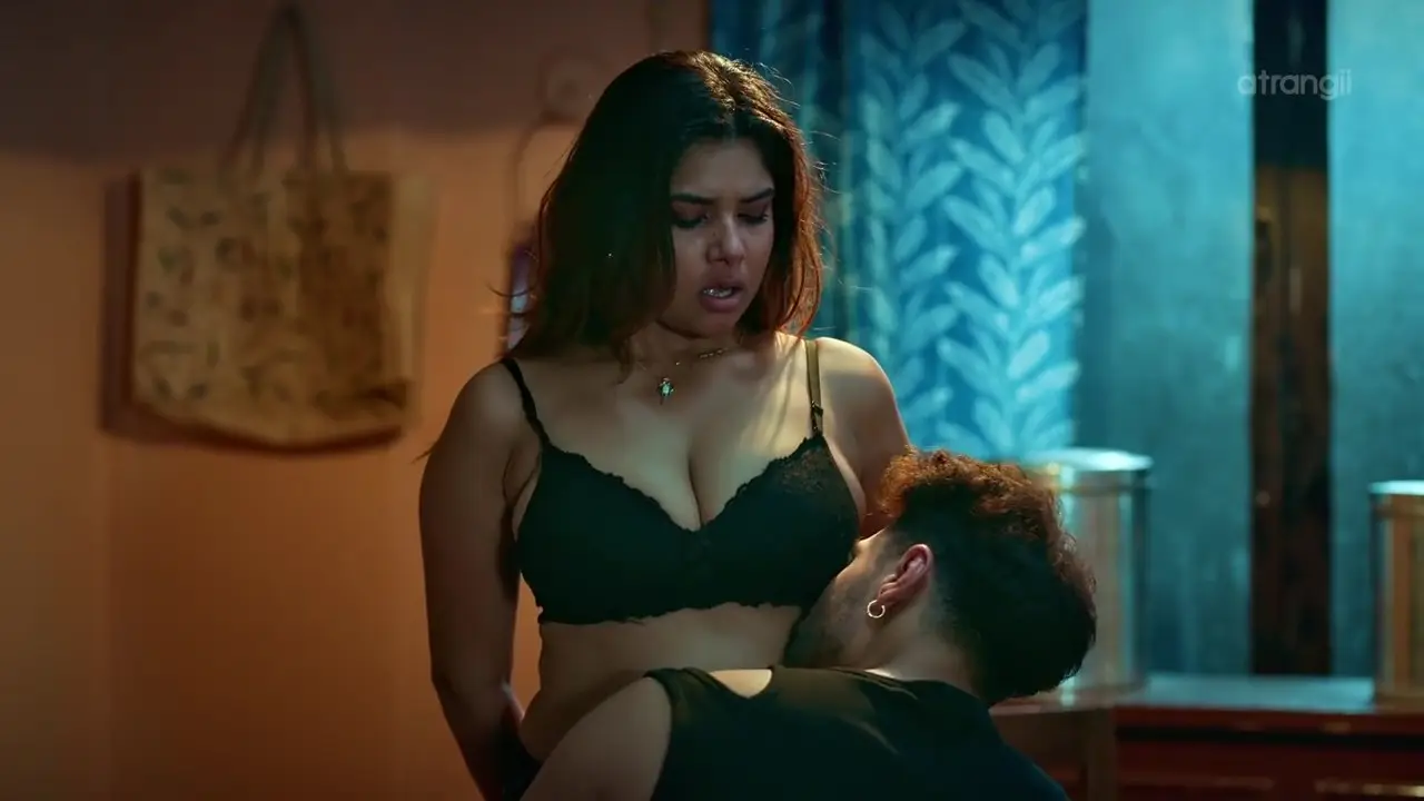 Your Girlfriend Atrangii Hindi Sex Web Series Episode 4