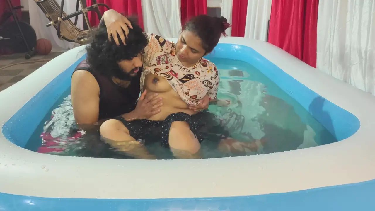 Vaishnavi Swimming Pool Romance Hindi Uncut XXX Video
